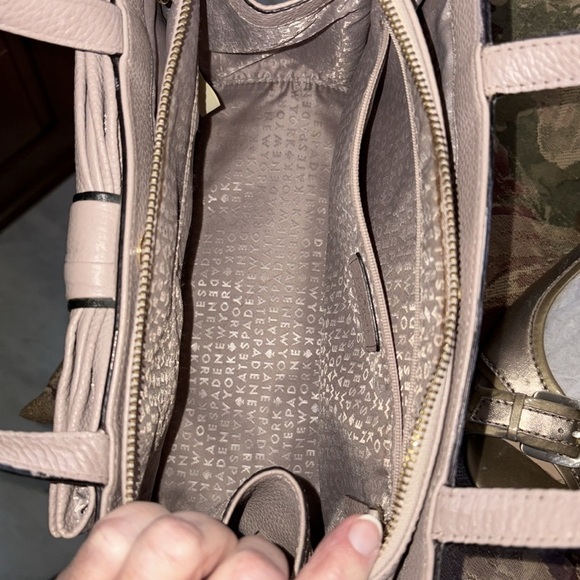 Kate Spade  Satchel  Crossbody bag pebbled leather  pinkish gray  bowfront  EUC - Picture 14 of 16